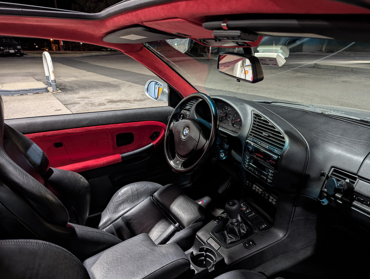 Alcantfabric Yapışkanlı Alcantara Kumaş Kaplama Kırmızı